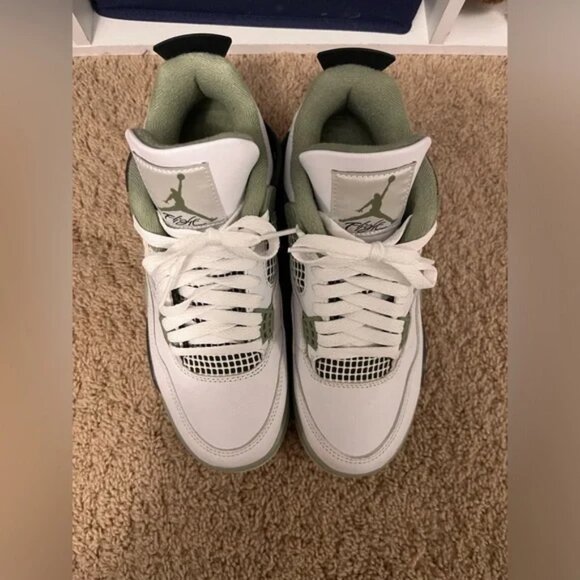 Jordan 4 Retro Seafoam Women’s size 8 - Picture 2 of 5